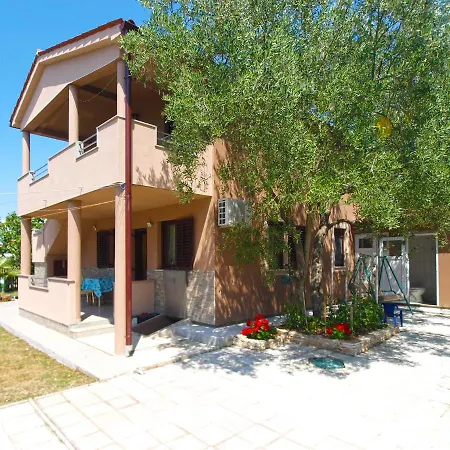 Milan 1665 Apartment Peroj