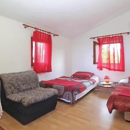 Apartmán Milan 1665 Peroj