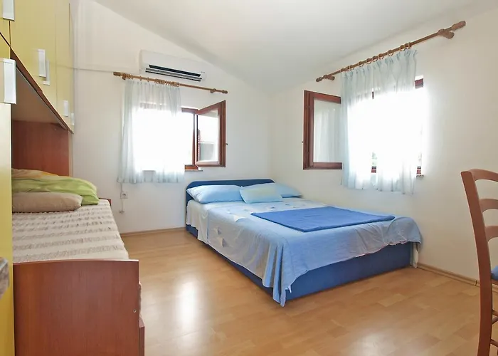 Milan 1665 아파트 *